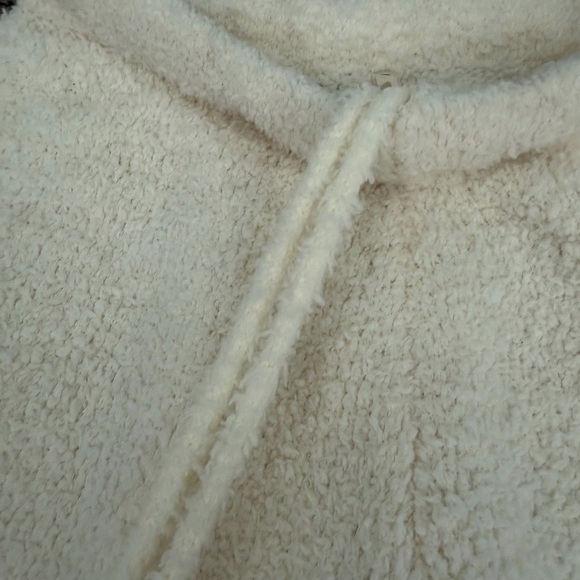 Skims Cozy Cream Fuzzy Knit Joggers - Picture 10 of 10